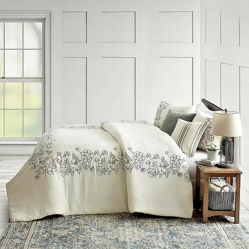 Bee And Willow Comforternull