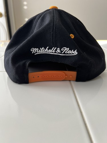 Berretto calcio uomo Tennessee Volunteers Mitchell & Ness nero arancione snapback - Foto 3 di 7