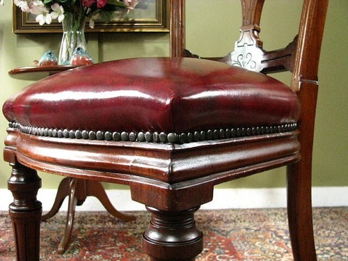 FINE PAIR OF ANTIQUE WALNUT CHAIRS / SIDE CHAIRS /DINING CHAIRS IN VGC. c1890s - Picture 8 of 15