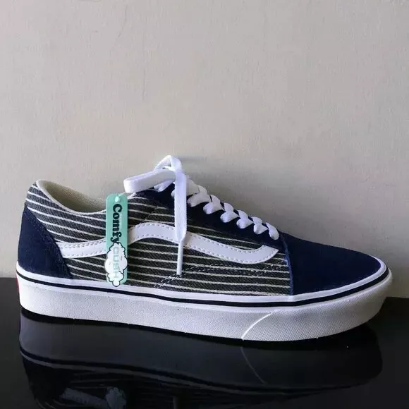 Vans Men s Comfycush Old Skool Stripe Lightweight Suede Canvas