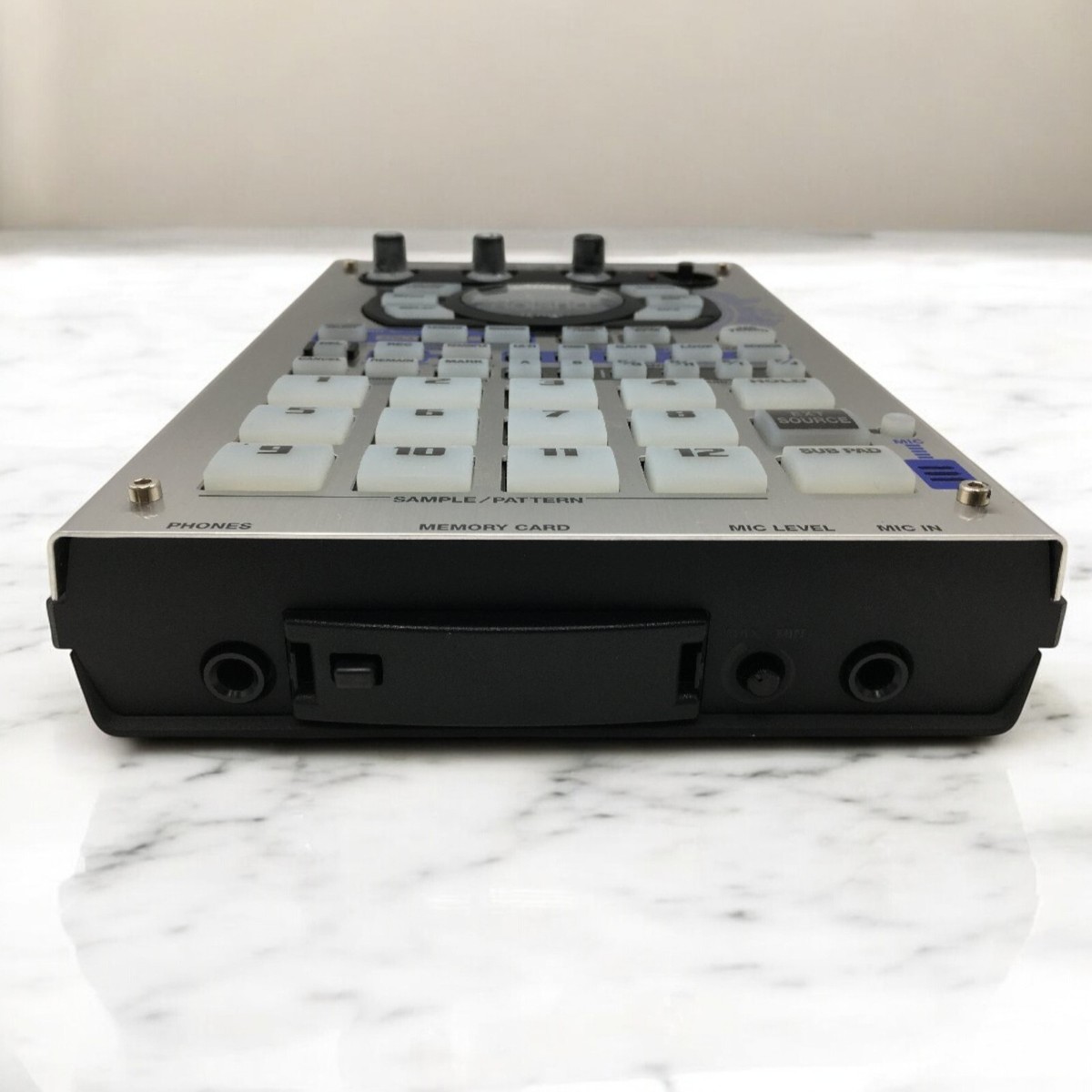 Roland SP-404 ポータブルパワーサンプラー(箱付き) 欠損あり Roland SP-404 Portable Power Sampler with FX for sale online