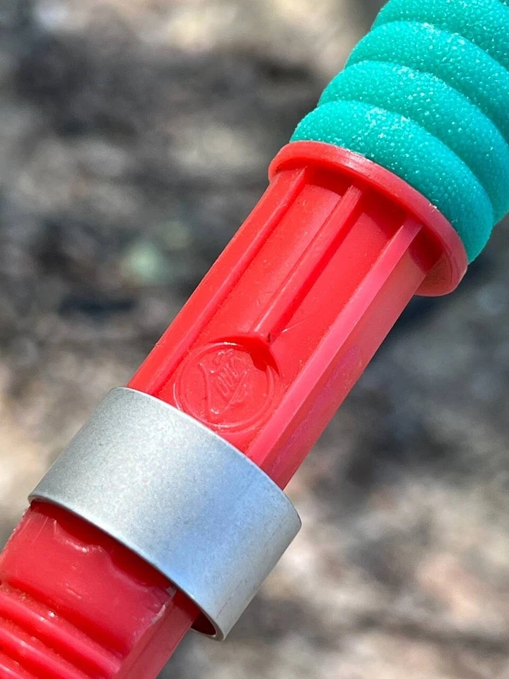 VINTAGE 1970s SOVIET FISHING ROD spinning Metal heavy  LENINGRAD - Image 4 of 4