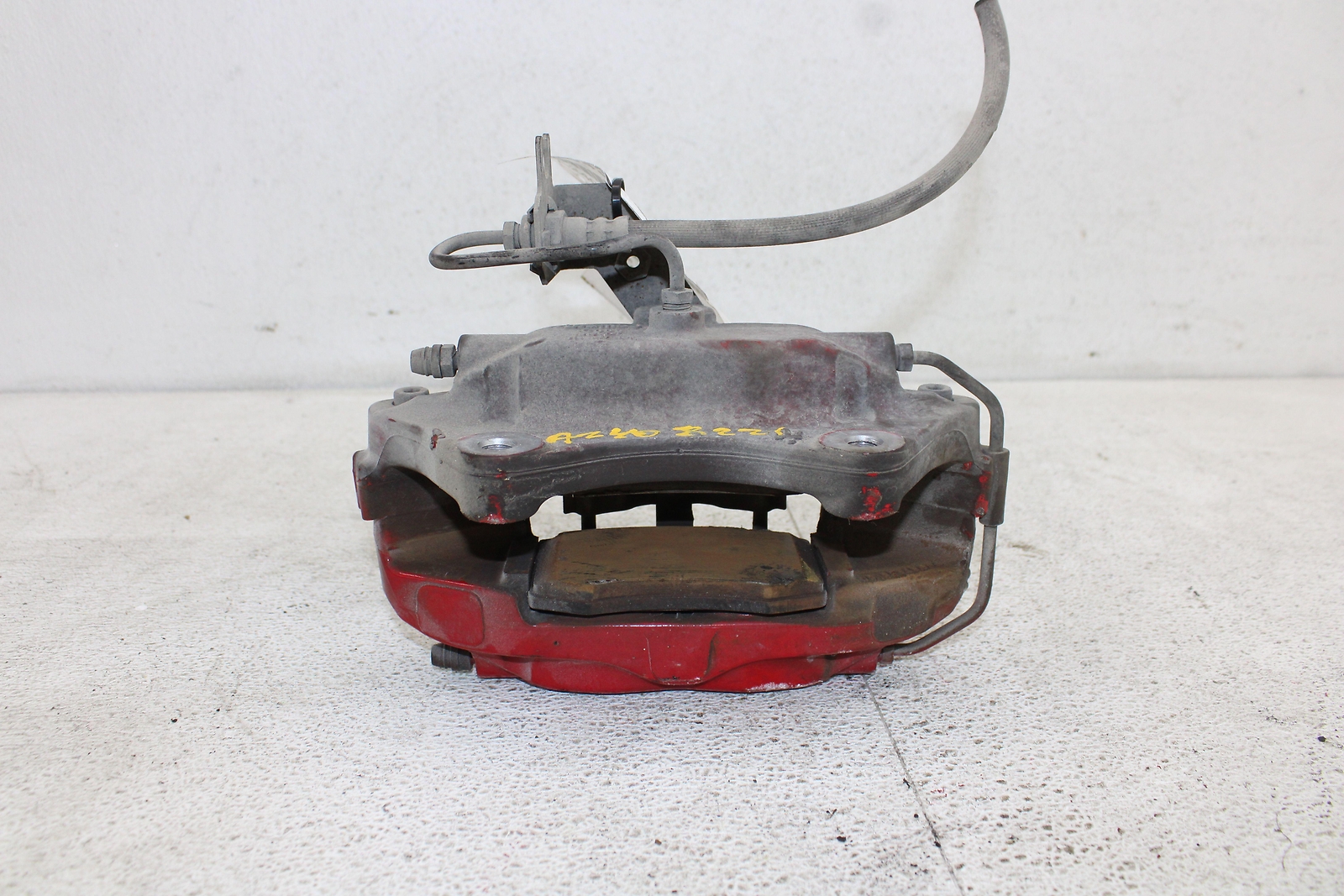Caliper Right PASSENGER SIDE REAR RED 4DR AS SEEN OEM MASERATI GHIBLI 2014