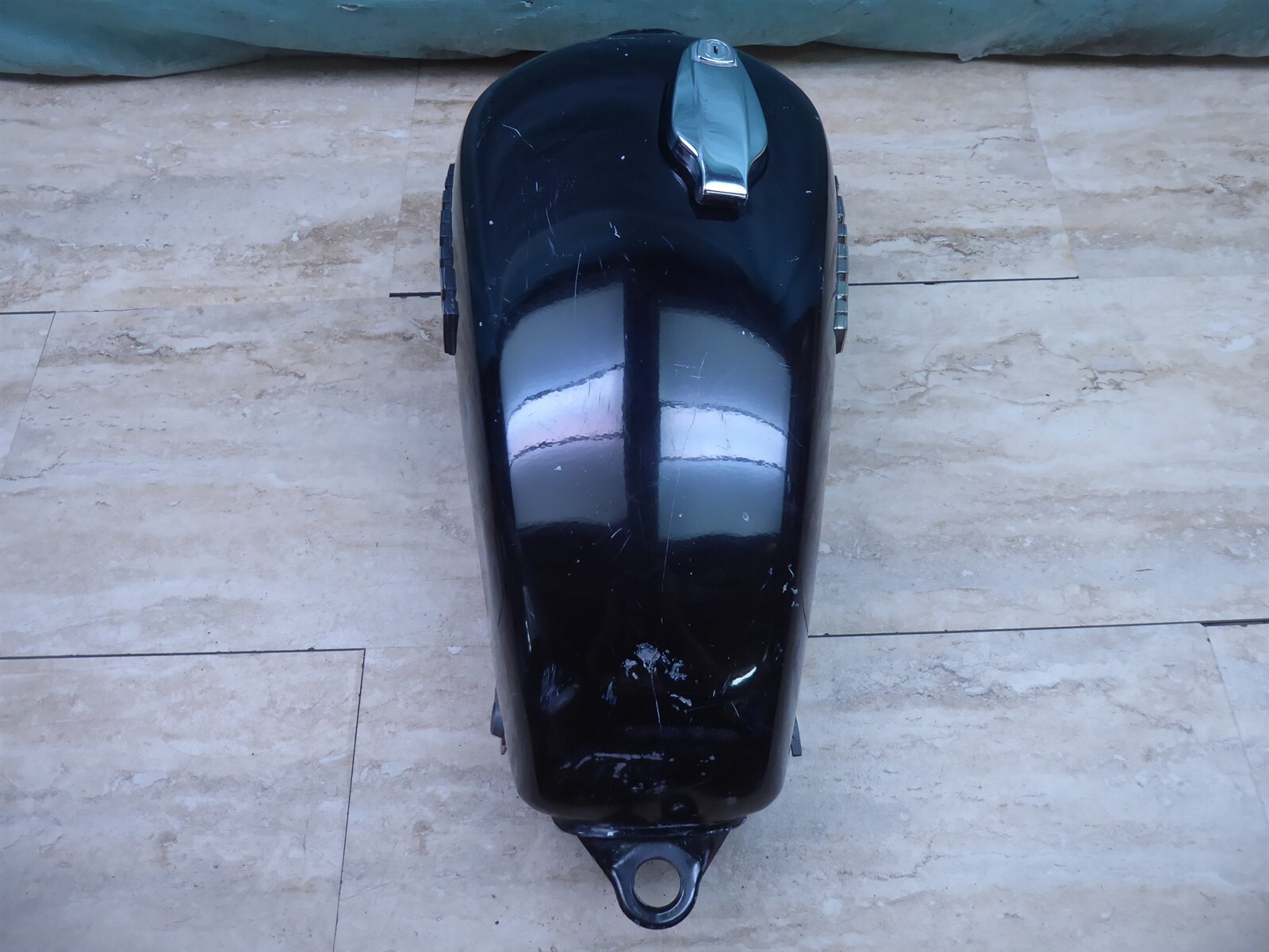 197882 Yamaha XS650 Twin Dual Petcock Gas Fuel Tank *Locked No Key