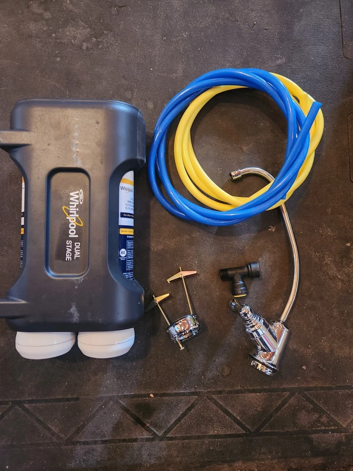 Whirlpool Ultra Ease Dual-Stage Water Filtration System with Faucet WHADUS5 - Image 3 of 4