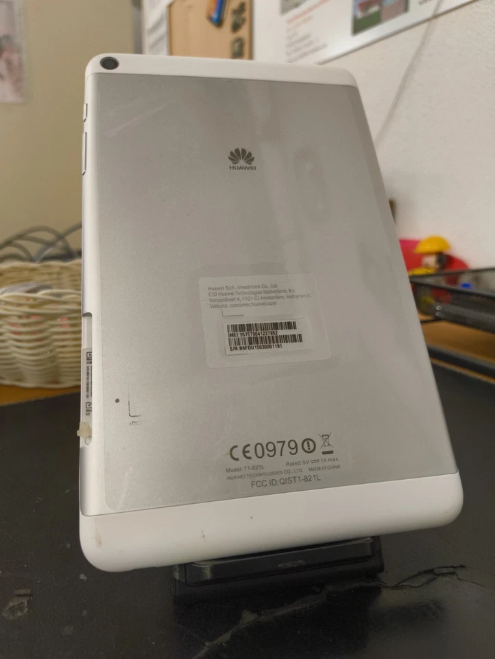 Huawei MediaPad T1 8.0 16GB, WLAN + 4G (O2), 20,3 cm (8 Zoll) - Weiß & Silber - Bild 2 von 4