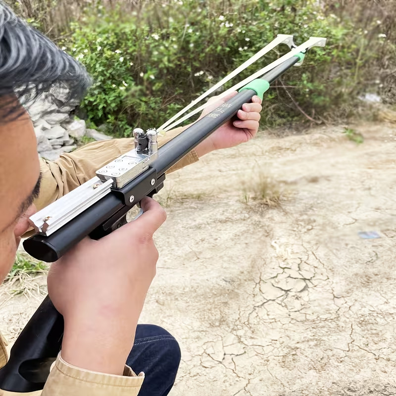 High-Performance Metal Slingshot, Outdoor Hunting Catapult, stainless steel.