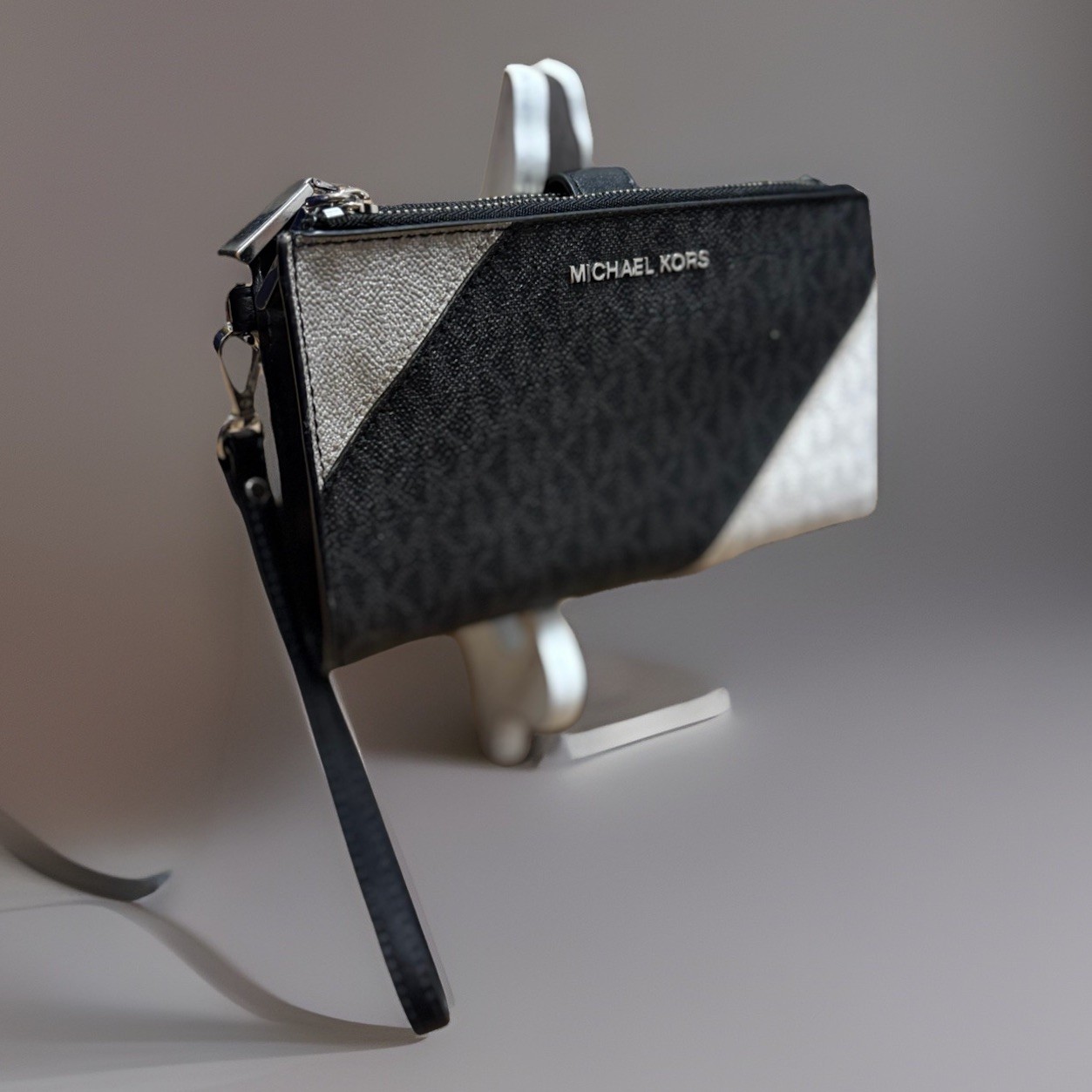 Michael Kors Adele Color-Block Logo Smartphone Wa… - image 4