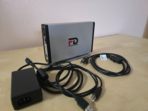 Fantom External Drive 250GB USB 2.0 Model TFDU25072 - Picture 3 of 4