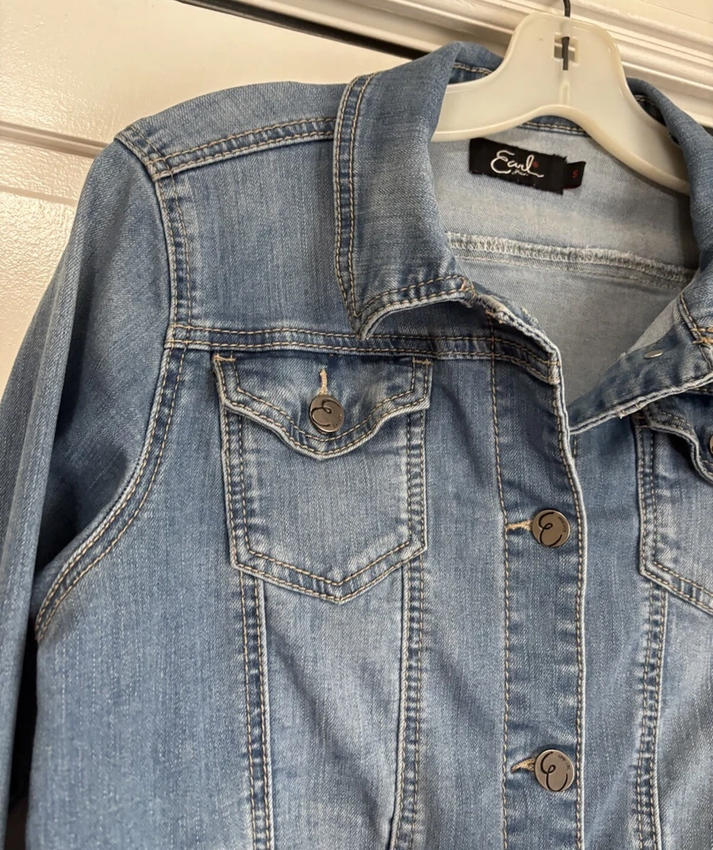 Chaqueta de mezclilla Earl Jean elástica lavado ligero para mujer talla pequeña Foto 4 de 4