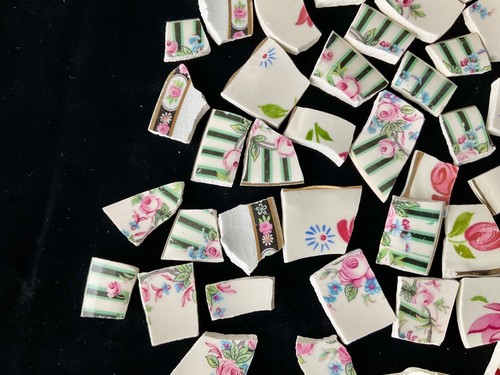 Broken China Mosaic Tiles Pink Roses ~ Black Accents SHaBby ChIC 110+ pcs - Picture 4 of 7