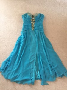   PERFECT $750+ ALYCE PARIS FORMAL STUNNING LONG BEADED GOWN SZ 4 SKY BLUE