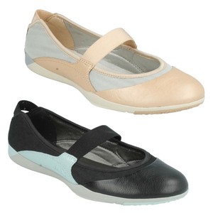 sycamore style wallabees