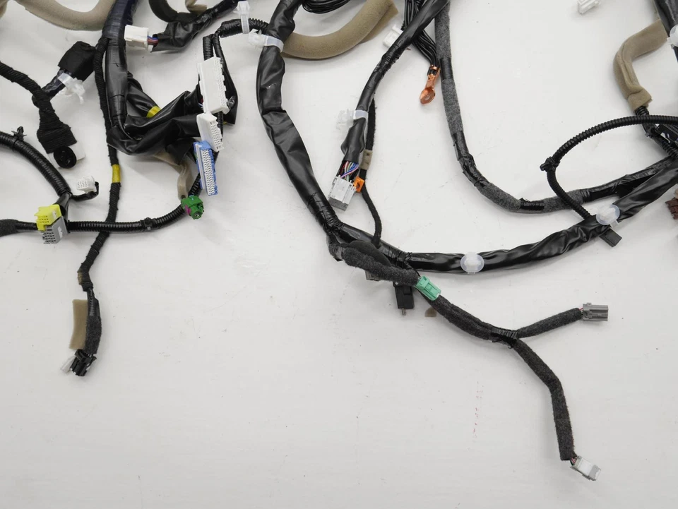 Arnés de cableado de panel de instrumentos Nissan Z Performance 2024 OEM Foto 4 de 4