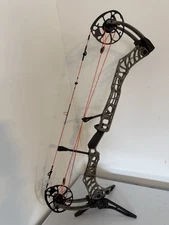 Mathews V3X 33 Compound Bow RH 28''/75#GRANITE