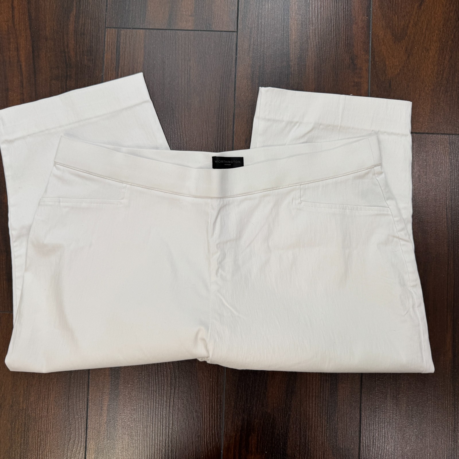 Worthington Women Size 1X White Pull On Stretch Capri Pants NWOT