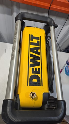 #ad PARTS OR REPAIR DEWALT Pressure Washer 2100PSI Electric Cold Water DWPW2100 $109.99