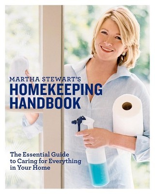 Martha Stewart's Homekeeping Handbook: The Essential Hardcover 2006 by Martha St