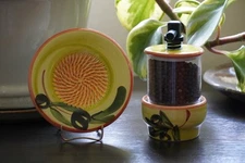 Two-Piece Set: Ceramic Garlic/Ginger Grater 4.5" Plate and 5" Herb Mill