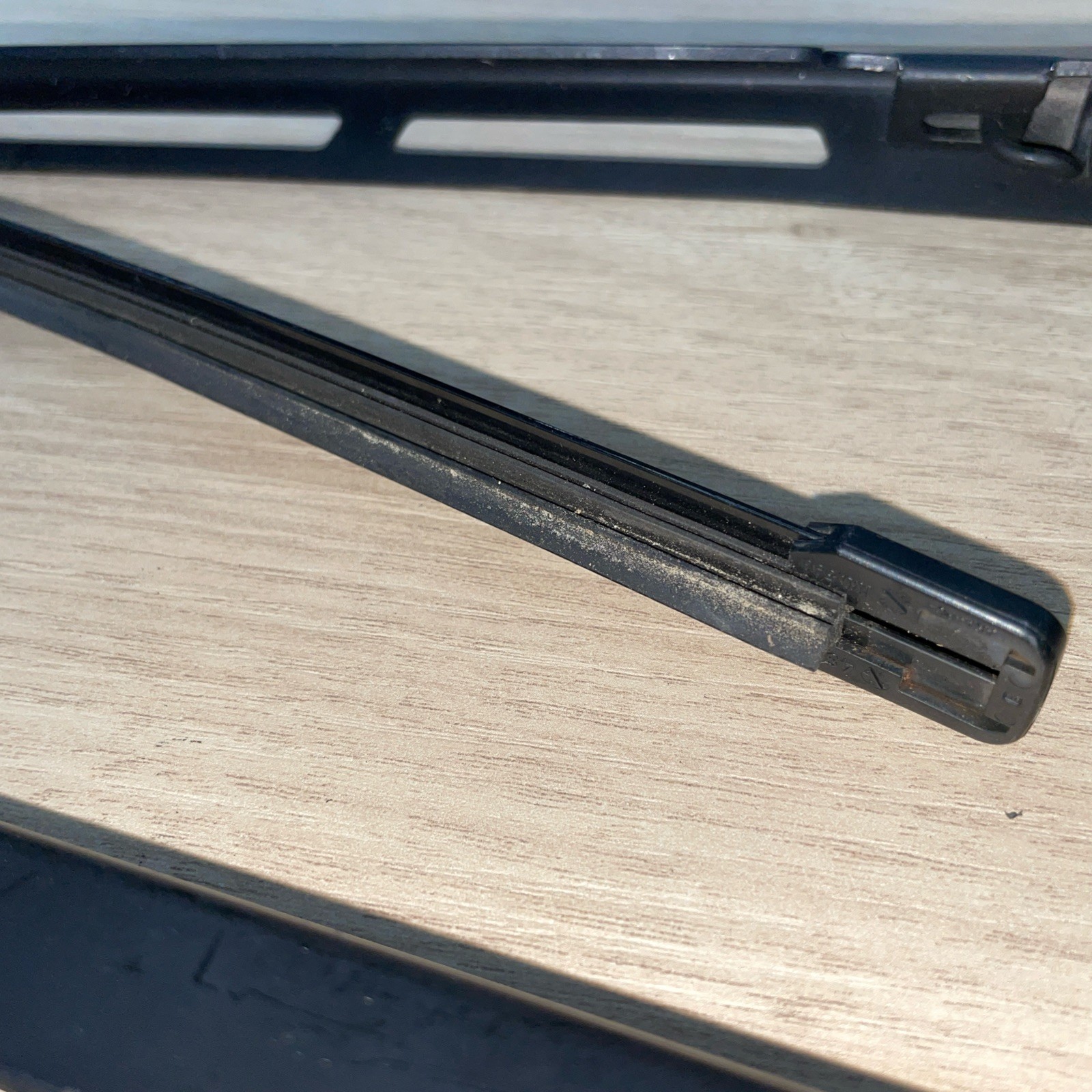 2006-2012 BENTLEY CONTINENTAL FLYING SPUR FRONT LEFT RIGHT WIPER ARM SET OEM