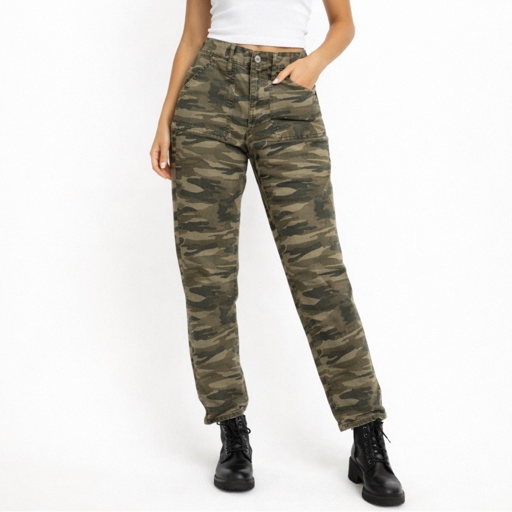 Size 4/27 Straight Leg Army Green Cargo