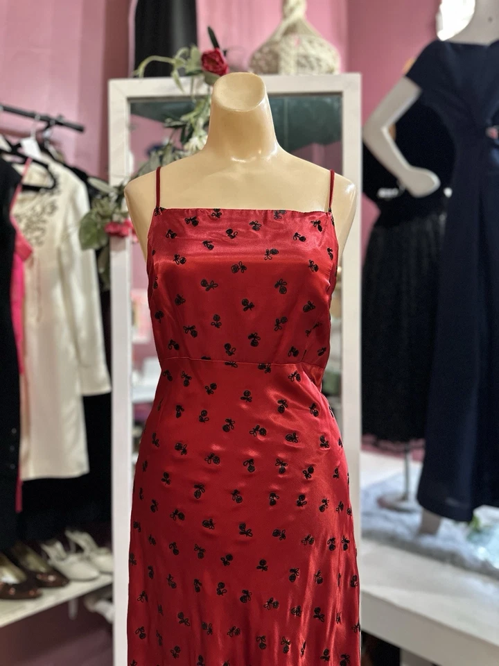 复古 90 年代花卉印花长裙红色黑色绑带垃圾缎奇思妙想 S — 第 3/4 张图片
