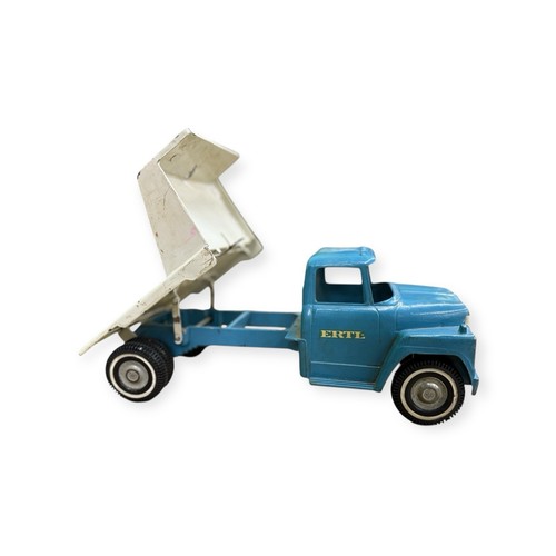 Vintage Ertl Die Cast Toy Truck International Harvester Flatbed Truck