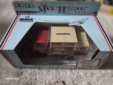 ERTL 1926 MACK BULLDOG DELIVERY TRUCK with CRATES DIECAST COIN BANK -1:38 Scale