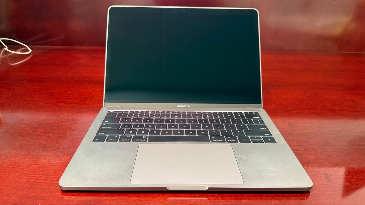 M1 Apple MacBook Pro シルバー Apple MacBook Pro 13.3in (512GB SSD, Intel Core i5., 3.1 GHz