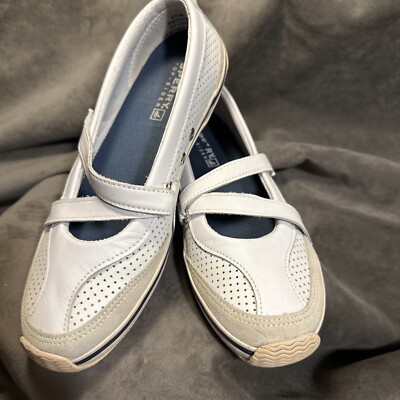 Sperry Top Sider White/Beige Leather Mary Jane Sneakers. Size 6.5M