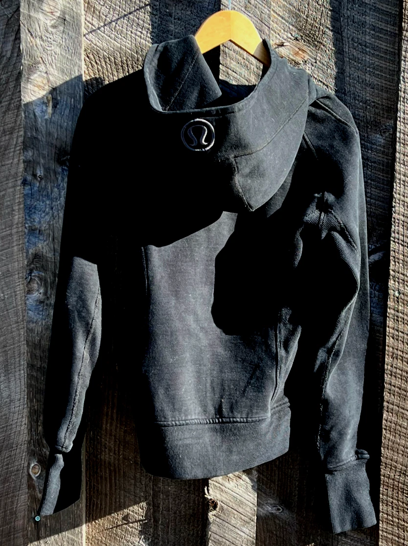 LULULEMON VINTAGE Scuba Hoodie - Black - Size 10