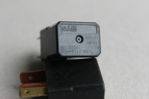 Mitsubishi mr588567 реле