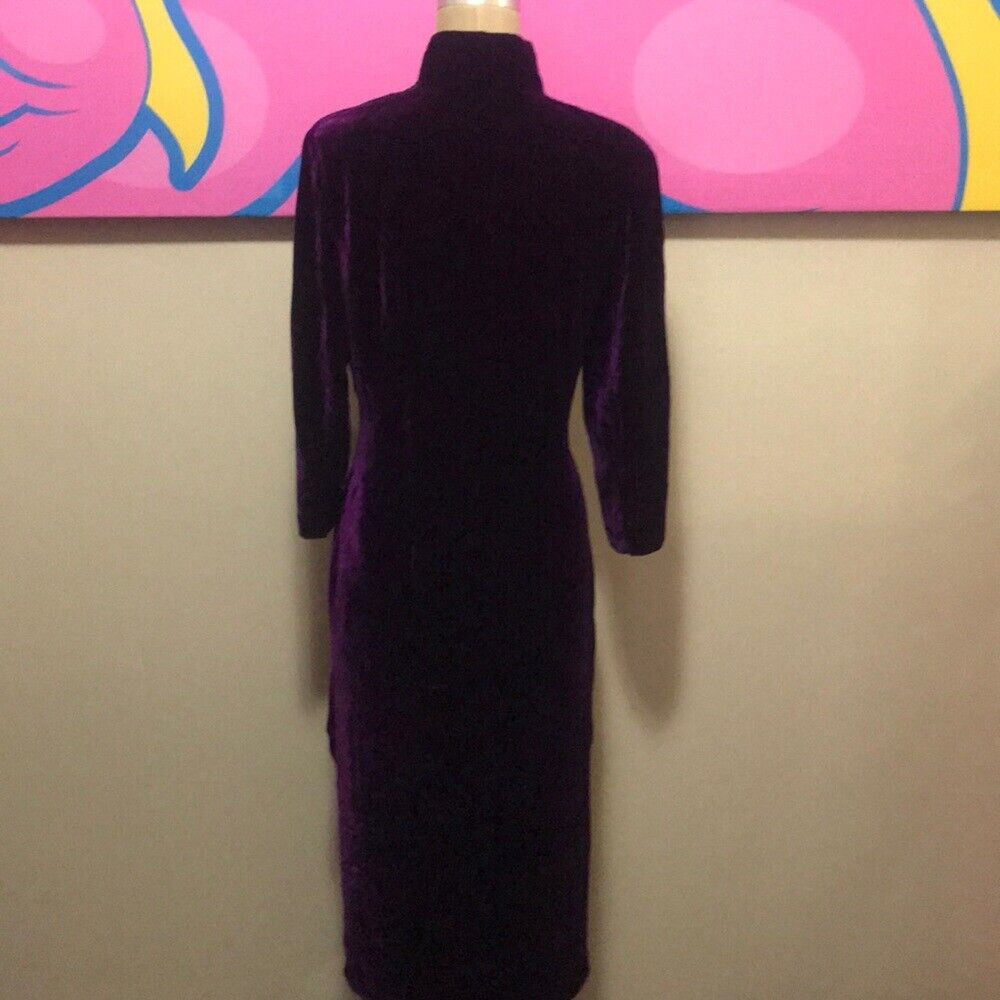 Vintage Purple Velvet China Cheongsam Dress - image 9