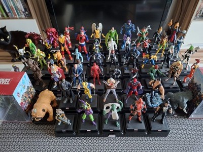 54 x Marvel universe Sammlerfiguren mit originalen Podesten Panini