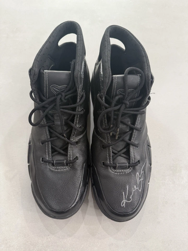 Zapatos Tenis Nike Kobe Bryant Game Usados Usados y Firmados Fotomatizados Foto 2 de 4