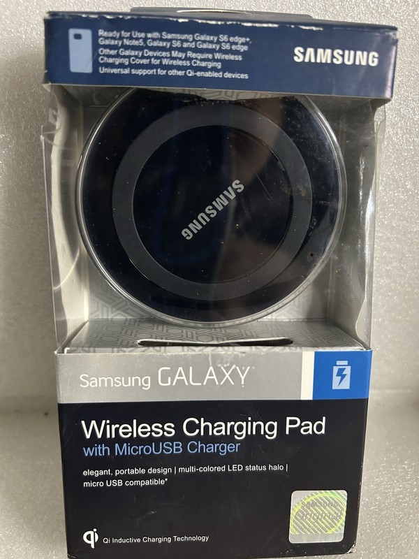 Samsung Qi Wireless Charging Pad LED Black w/ Micro-USB Cable EP-PG920IBUGUS