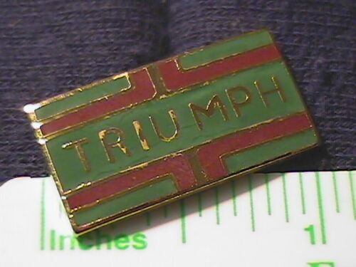 GB Britannique Legendary SPORTS Voiture Triumph Rétro Emblème Logo Cloisonné Pin - Afbeelding 1 van 2
