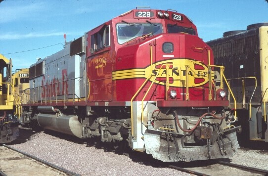 ATSF 228 SD-75M PHOENIX AZ (SANTA FE) ORIGINAL SLIDE 12-29-96 T20-2 | eBay