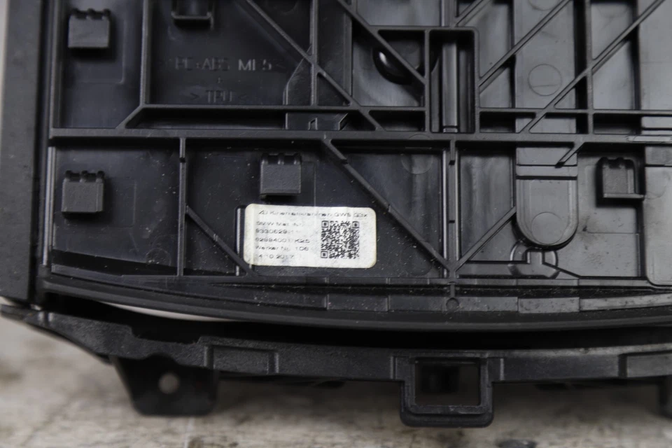 BMW 530I 2017-2022 consola central delantera portavasos bandeja almacenamiento OEM 51166819878 Foto 3 de 4