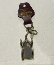 Harry Potter Mirror of Erised Keychain, Noble Wizarding World, Hogwarts Wizardry