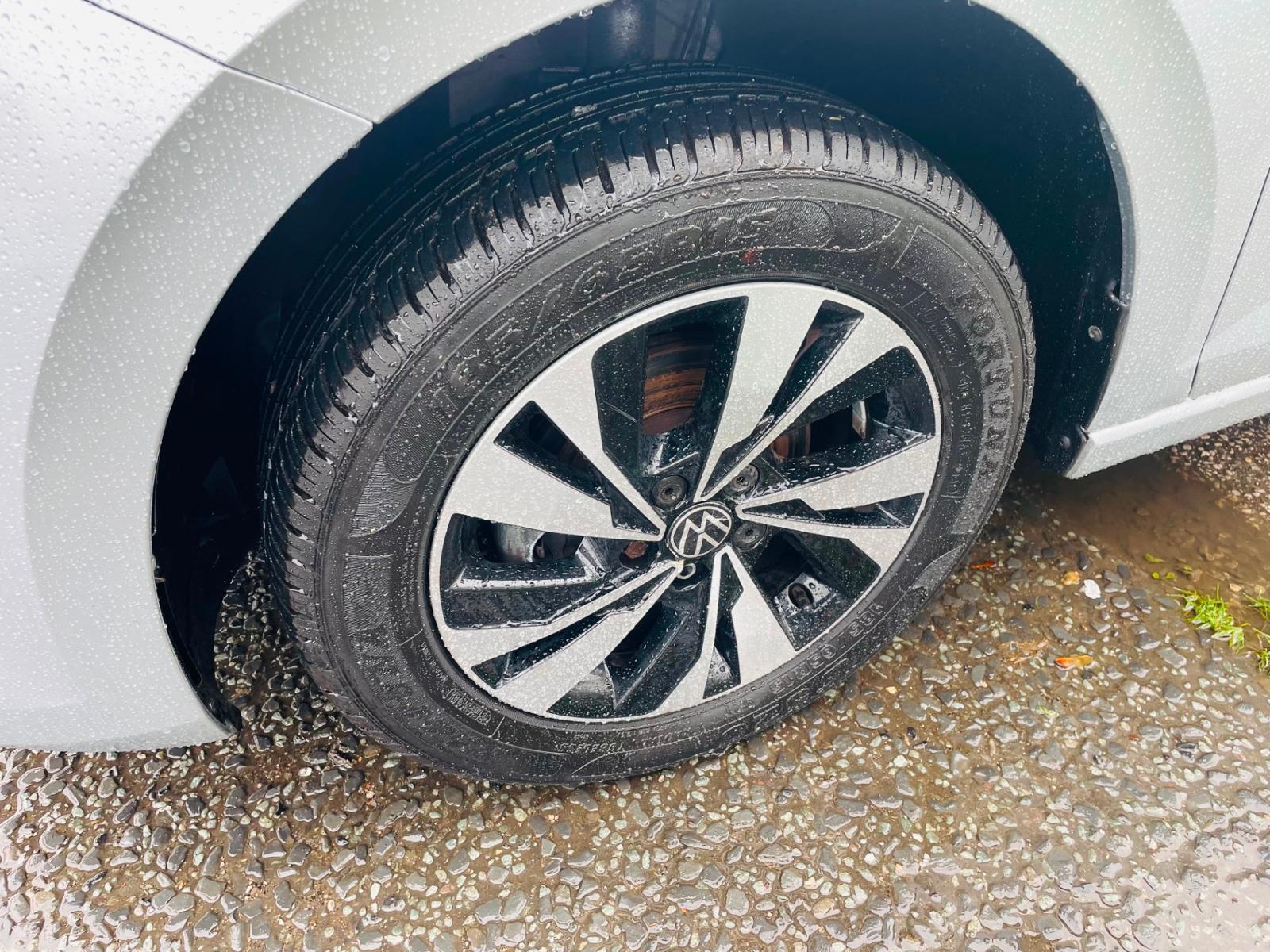 VW POLO 1.0 TSI MATCH 5 DOORS LOW MILEAGE DEALER WARRANTY CLEAN CAR