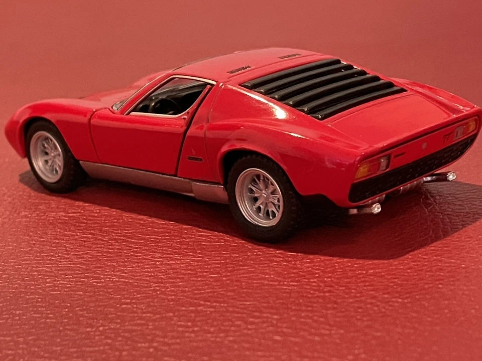 Lamborghini Miura Diecast car 1/34 1971 P400 SV Red  - Image 3 of 4