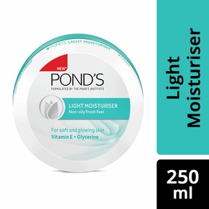 ponds light moisturiser