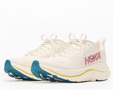 Hoka One One Clifton 10 Women's Size: 6