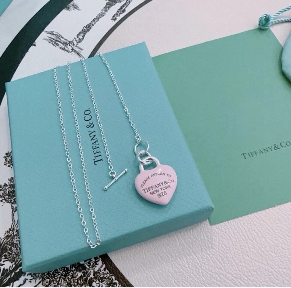 Tiffany & Co. Colar com pingente de coração rosa - Imagem 2 de 4