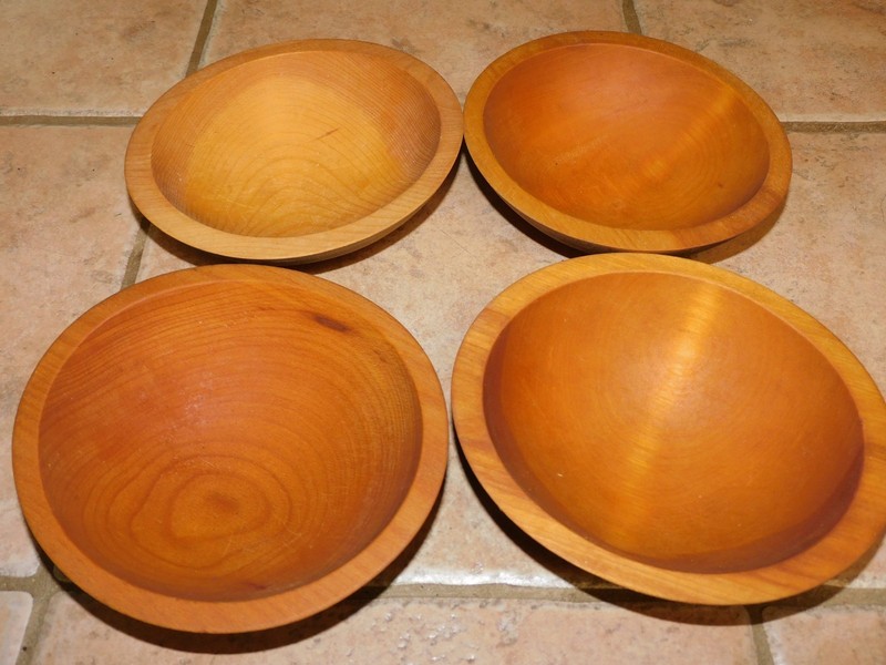 VTG HAND TRNED WOODEN OUT OF ROUND 4 SALAD SERVING RUSTIC BOWL SET #1