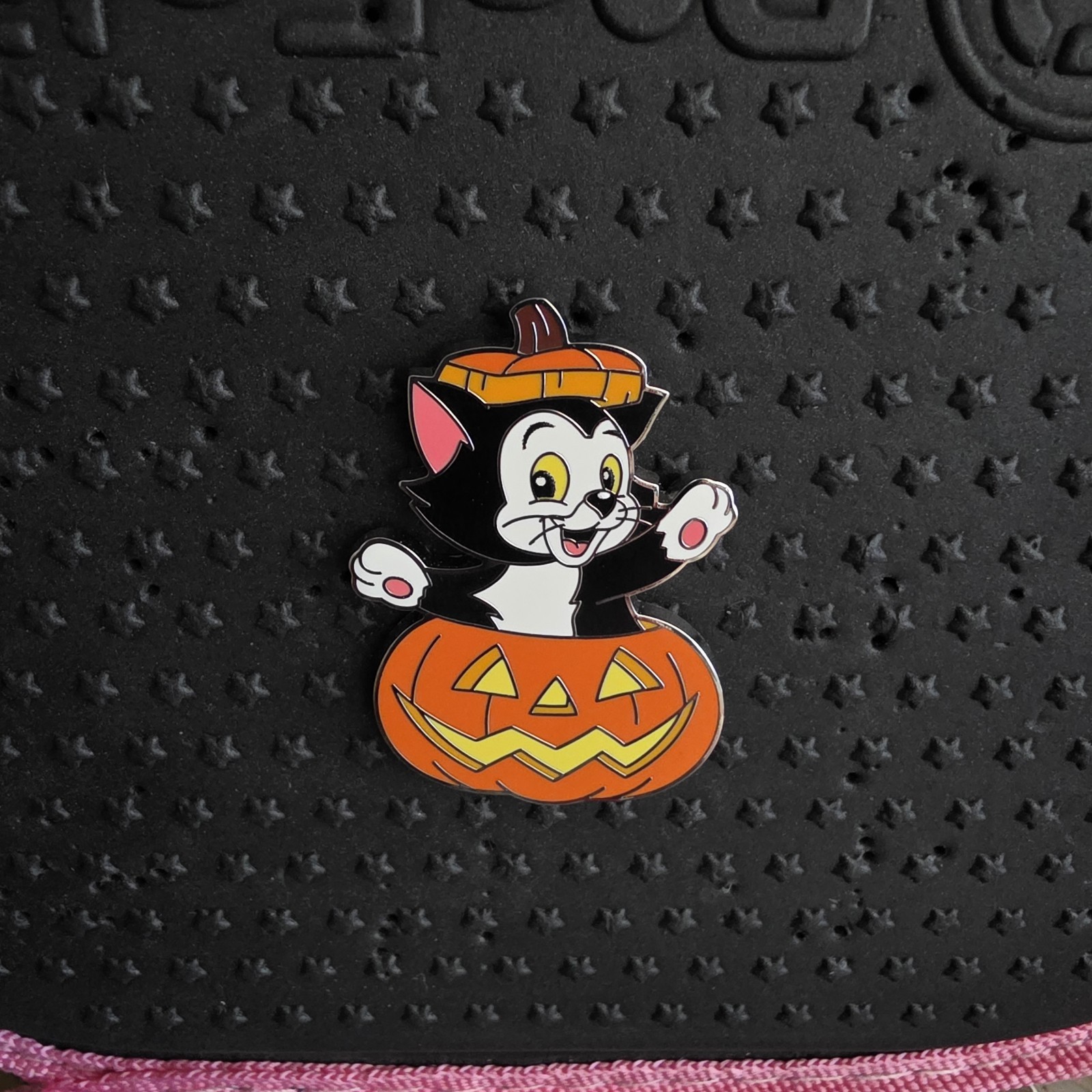 2025 Disney Parks Pumpkin Pals Mystery Pin - Figaro