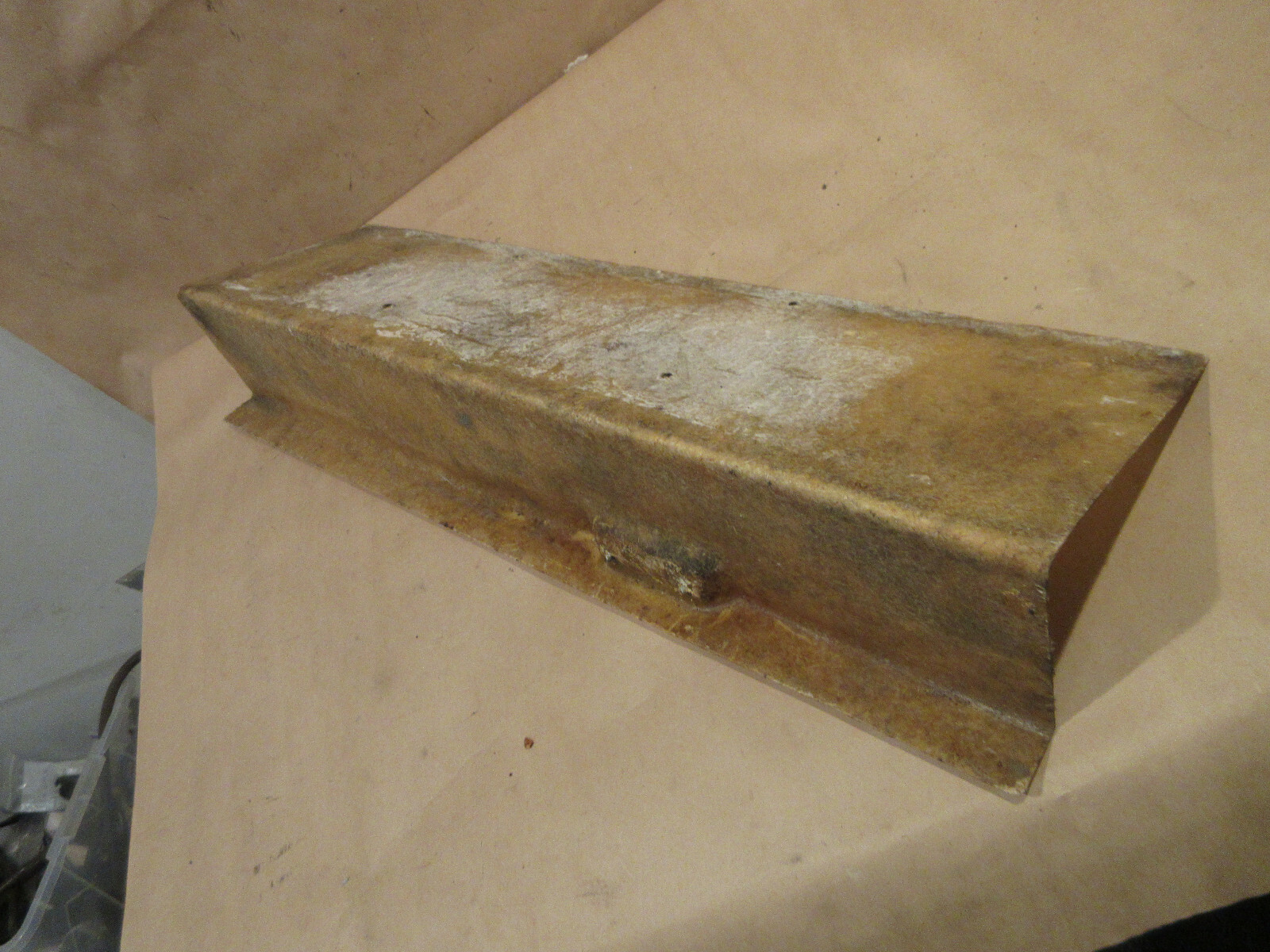 Ferrari 308 QV USA - Rear Luggage Compartment Shield  P/N 60432600