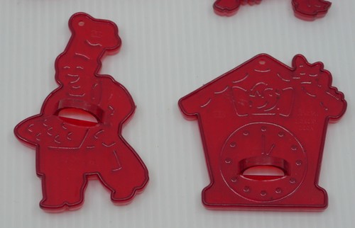 VINTAGE HRM RED PLASTIC COOKIE CUTTERS, NURSERY RHYMES, SHOE, CLOCK, COW, BAKER - Picture 2 of 4