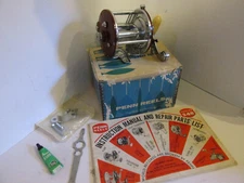 Vintage PENN Peer 209 M Fishing Reel in Box - Excellent,Manual, Rod Clamp,Wrench